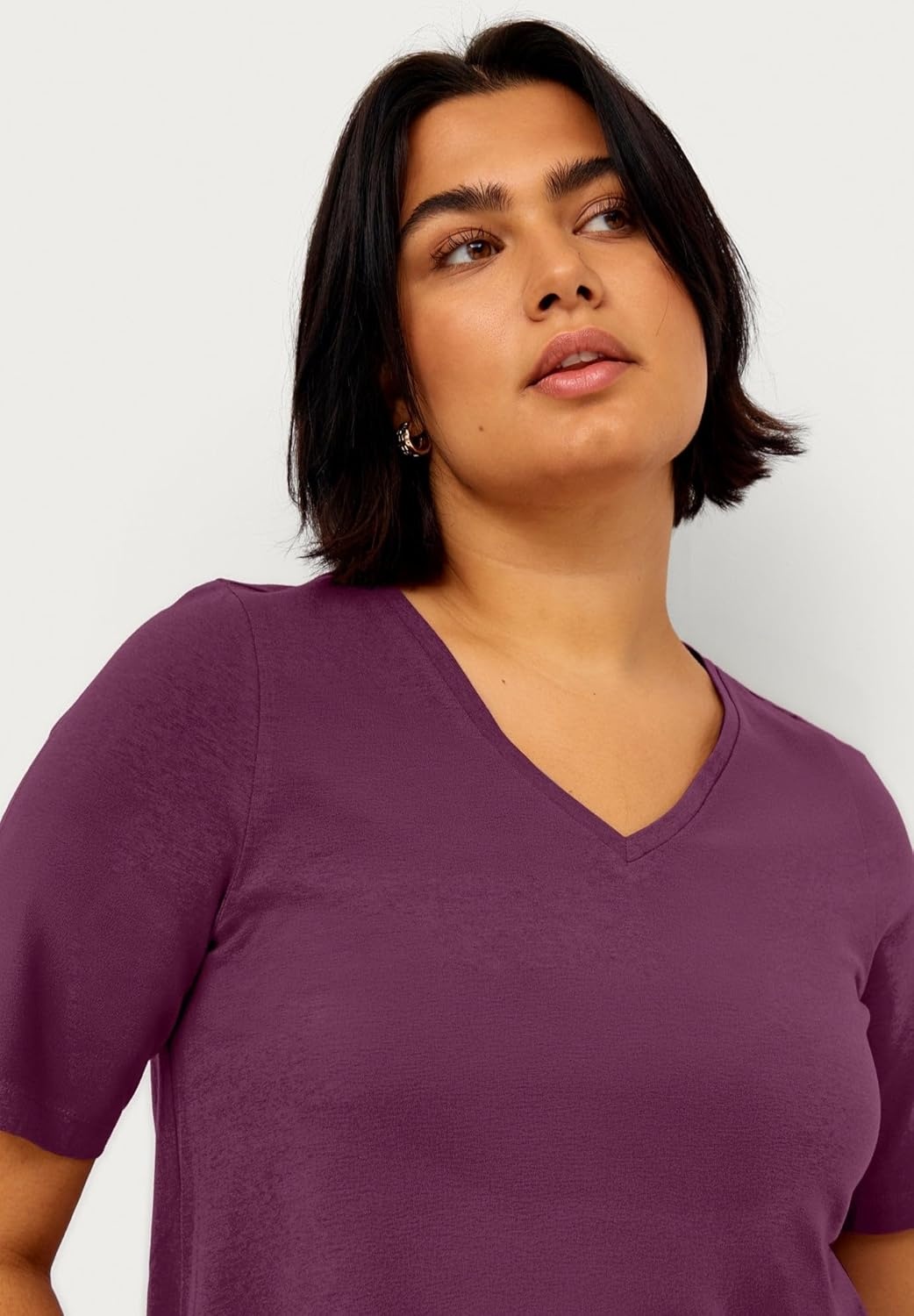 image:imageellos Plus Size Stretch Jersey Knit ALine Relaxed VNeck Short Sleeve TunicFig